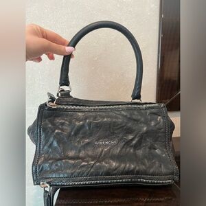 GIVENCHY 
Tumbled Sheepskin Pandora Black